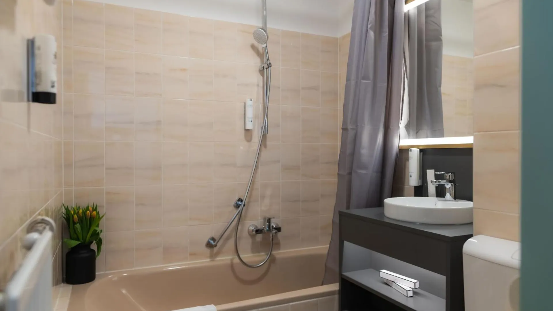 ****  Florum Hotel Vienna Austria