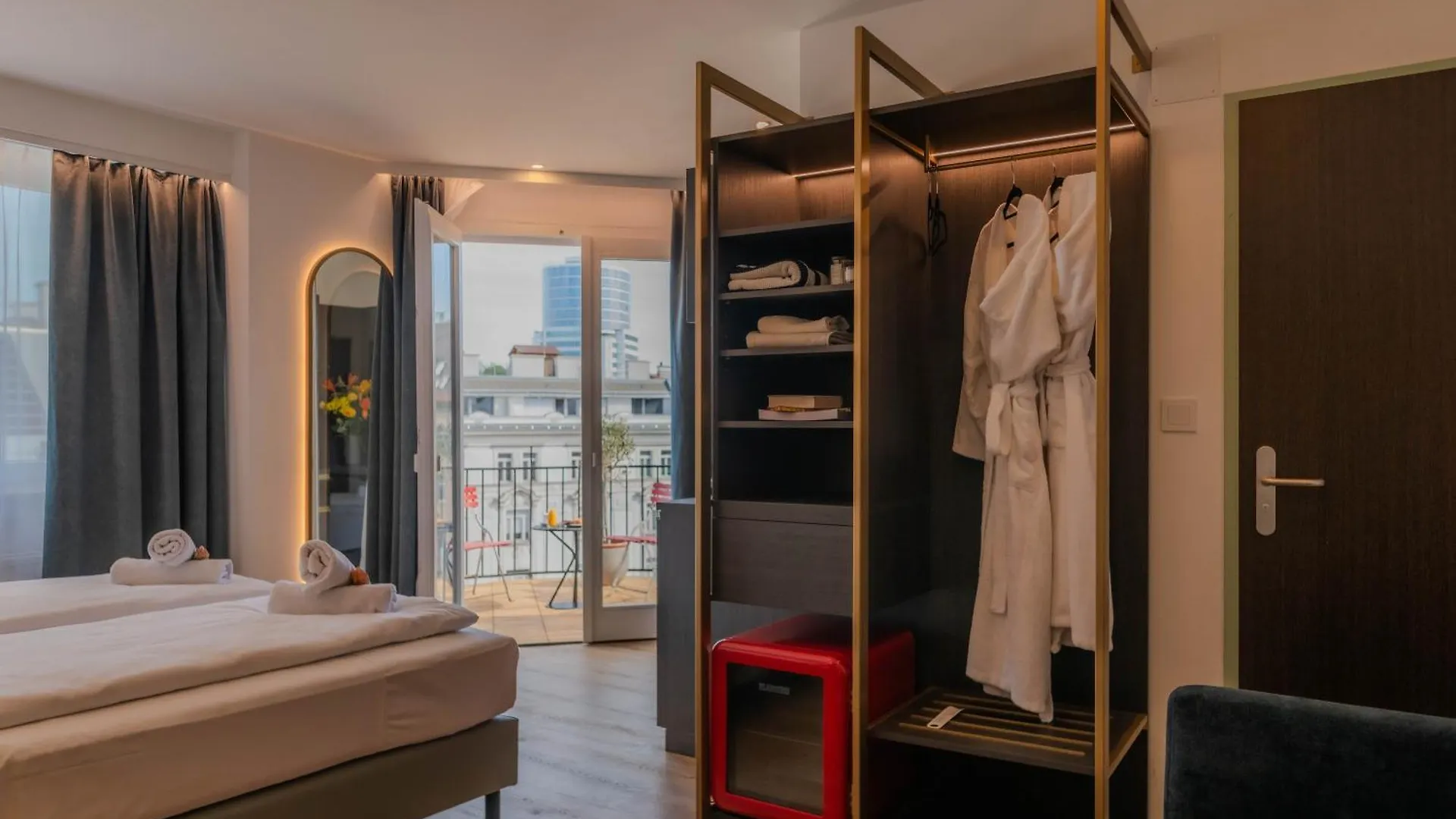 Florum Hotel Vienna 4*,